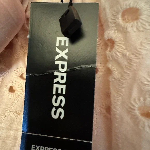 Express Beautiful NWT Pink Maxi Eyelet Skirt - Picture 5 of 7